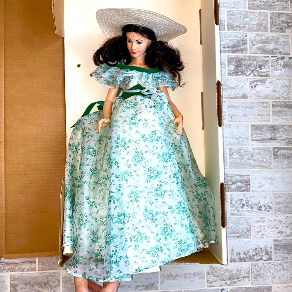 19 Inch Scarlet O’Hara Vinyl Doll In Box